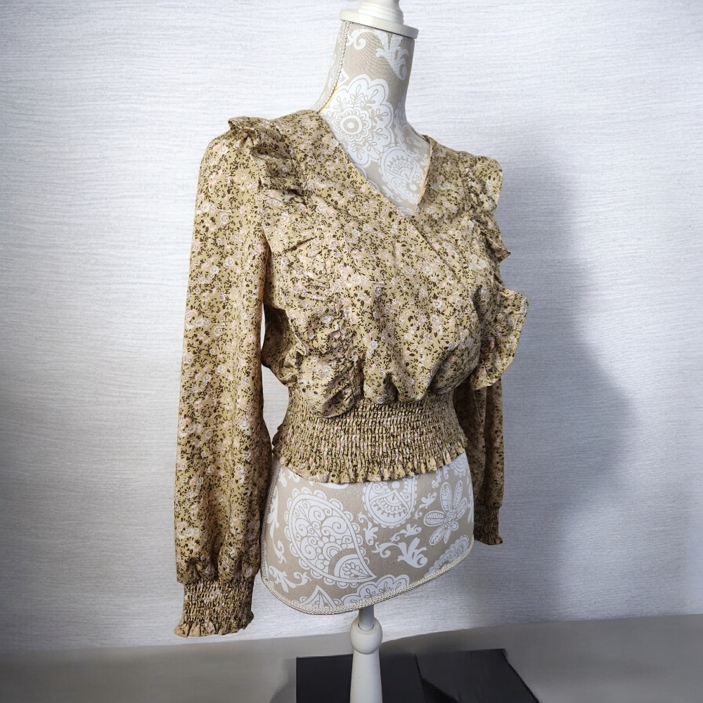 Hayden Los Angeles Boho Cottage Core Floral Cropped Smocked Peasant Blouse Sz. S